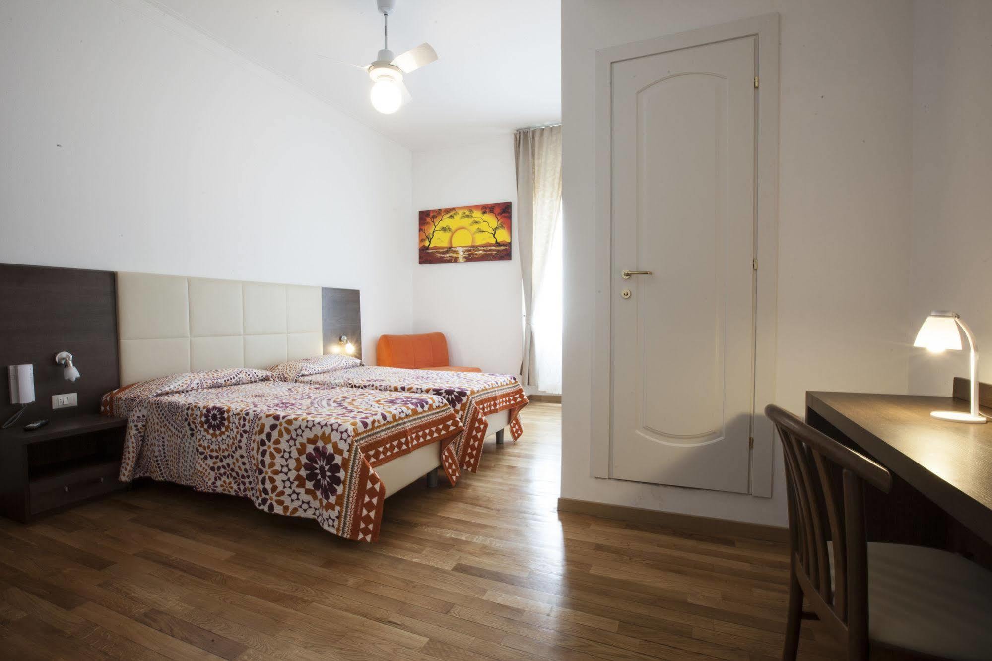 Hotel Amalfi Milan Luaran gambar