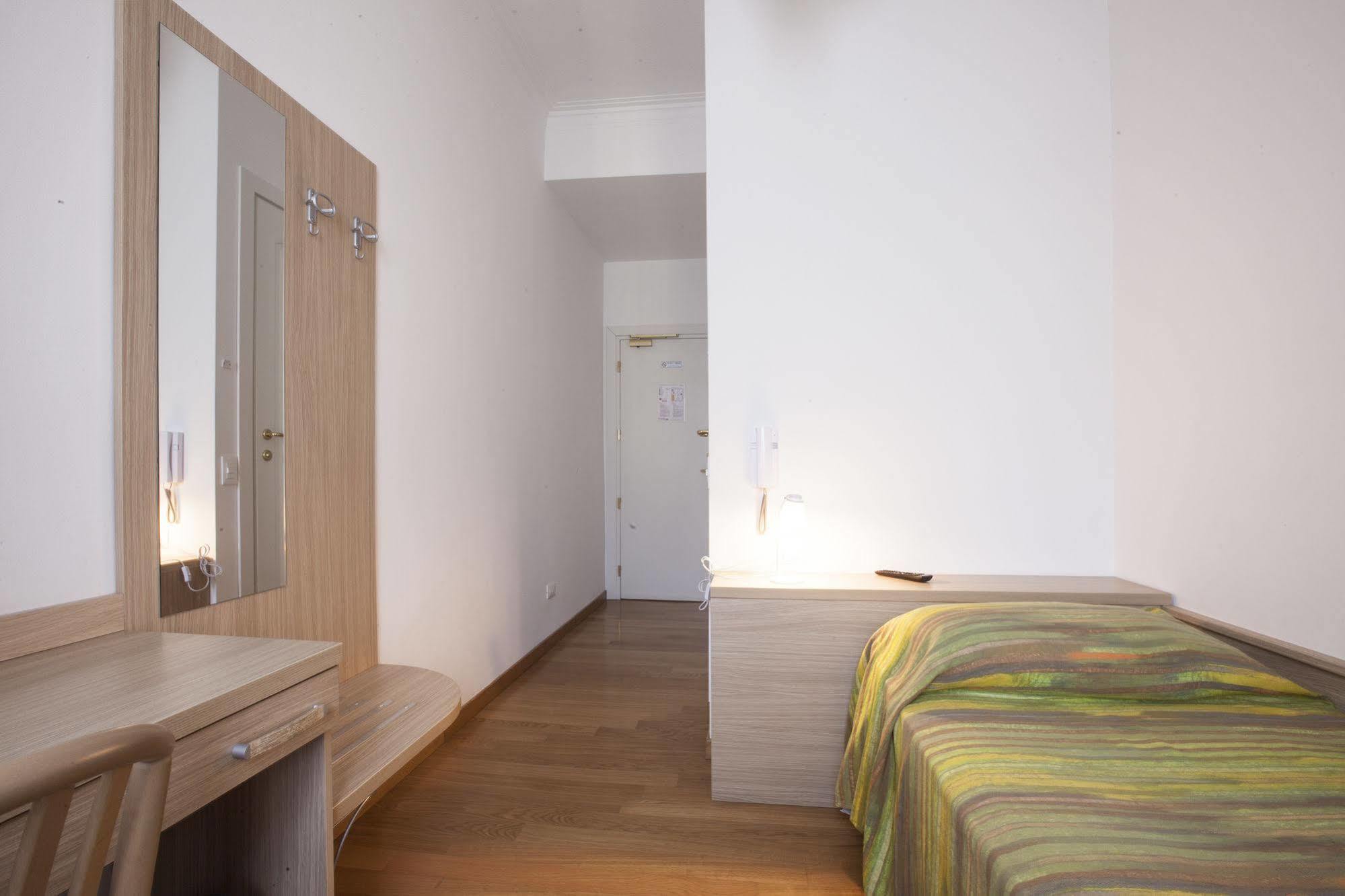 Hotel Amalfi Milan Luaran gambar